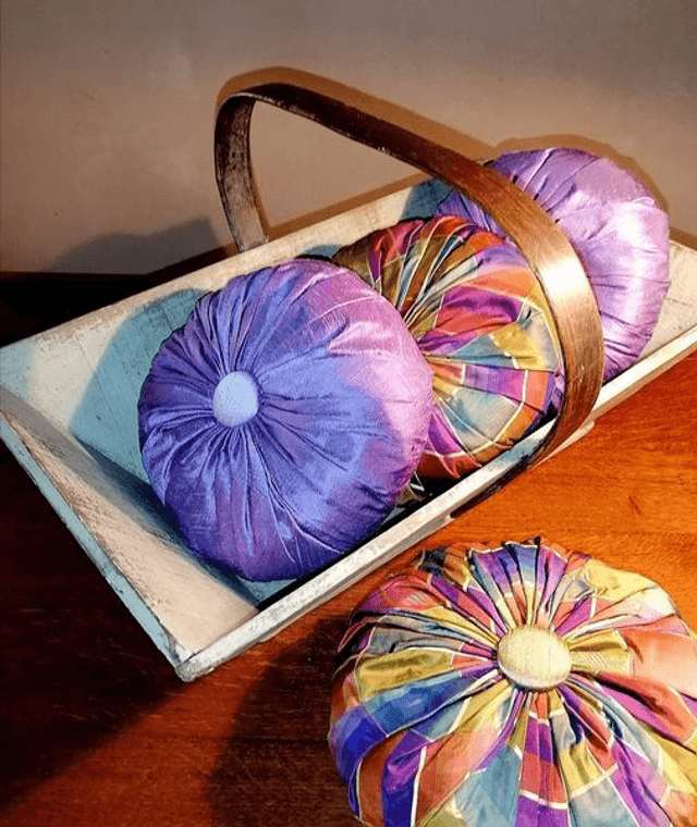 Silk Cushion filled with Lavender – Lavender Filled Silk Pillow