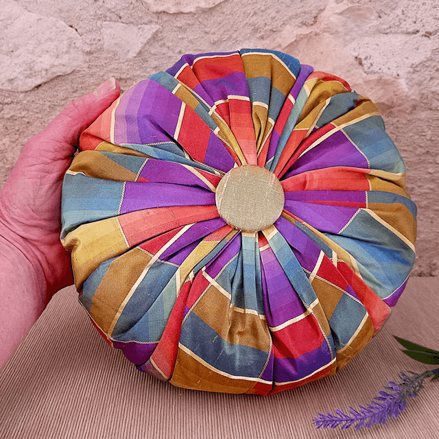 Silk Cushion filled with Lavender – Lavender Filled Silk Pillow